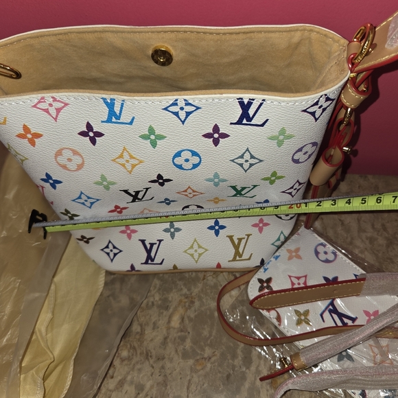 Louis Vuitton Multicolor Monogram White Canvas Shoulder Bag - Picture 6 of 12